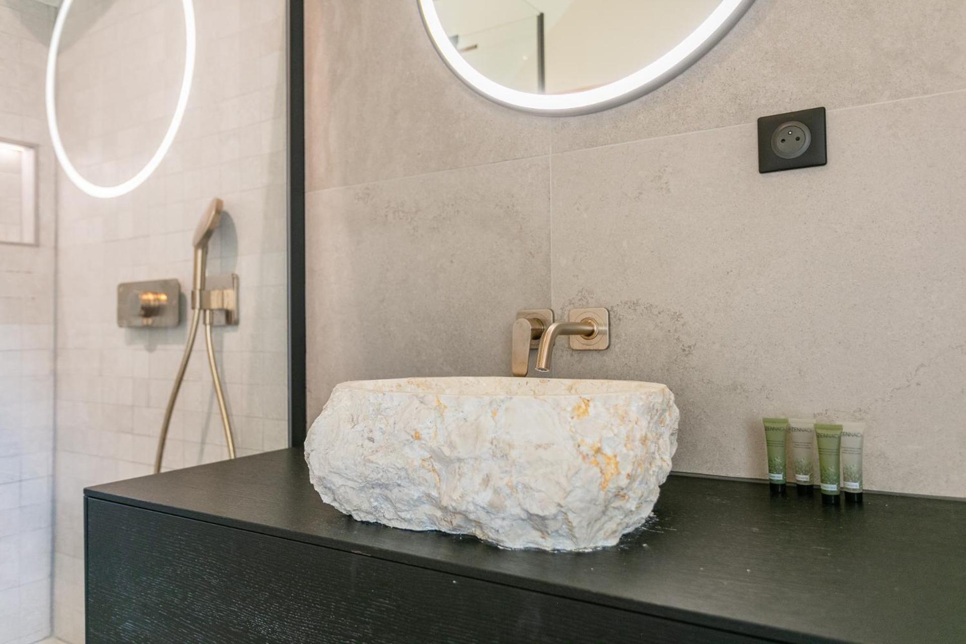 Вилла Guardian House Of Chateau Monteil With Heated Pool And Jacuzzi Calviac-en-Perigord Экстерьер фото